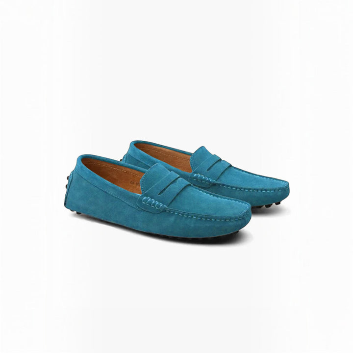 Fashionable men's slip-on shoes, ideal for casual outings or semi-dress events. Stylish and comfortable footwear.