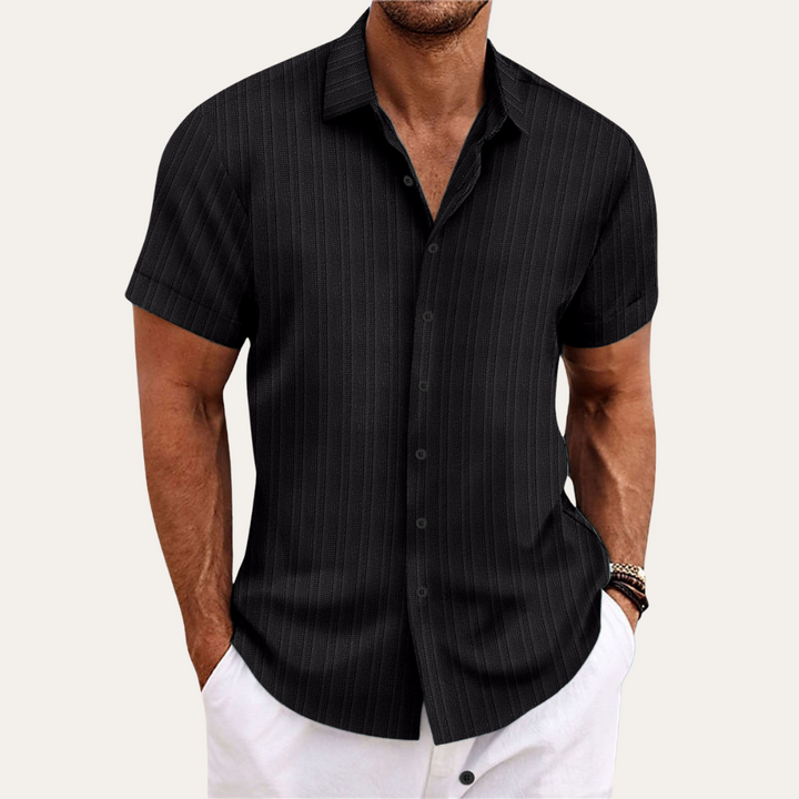 Stylish men's short-sleeve striped casual shirt, comfortable fit for summer fashion and everyday wear.
