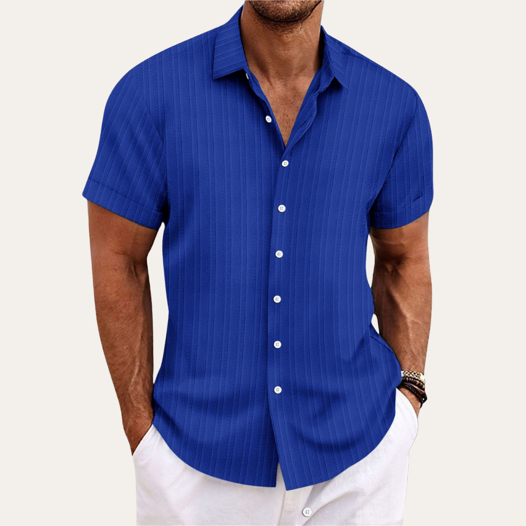 Men's casual striped short-sleeve shirt with a classic Kent collar, ideal for warm weather style.