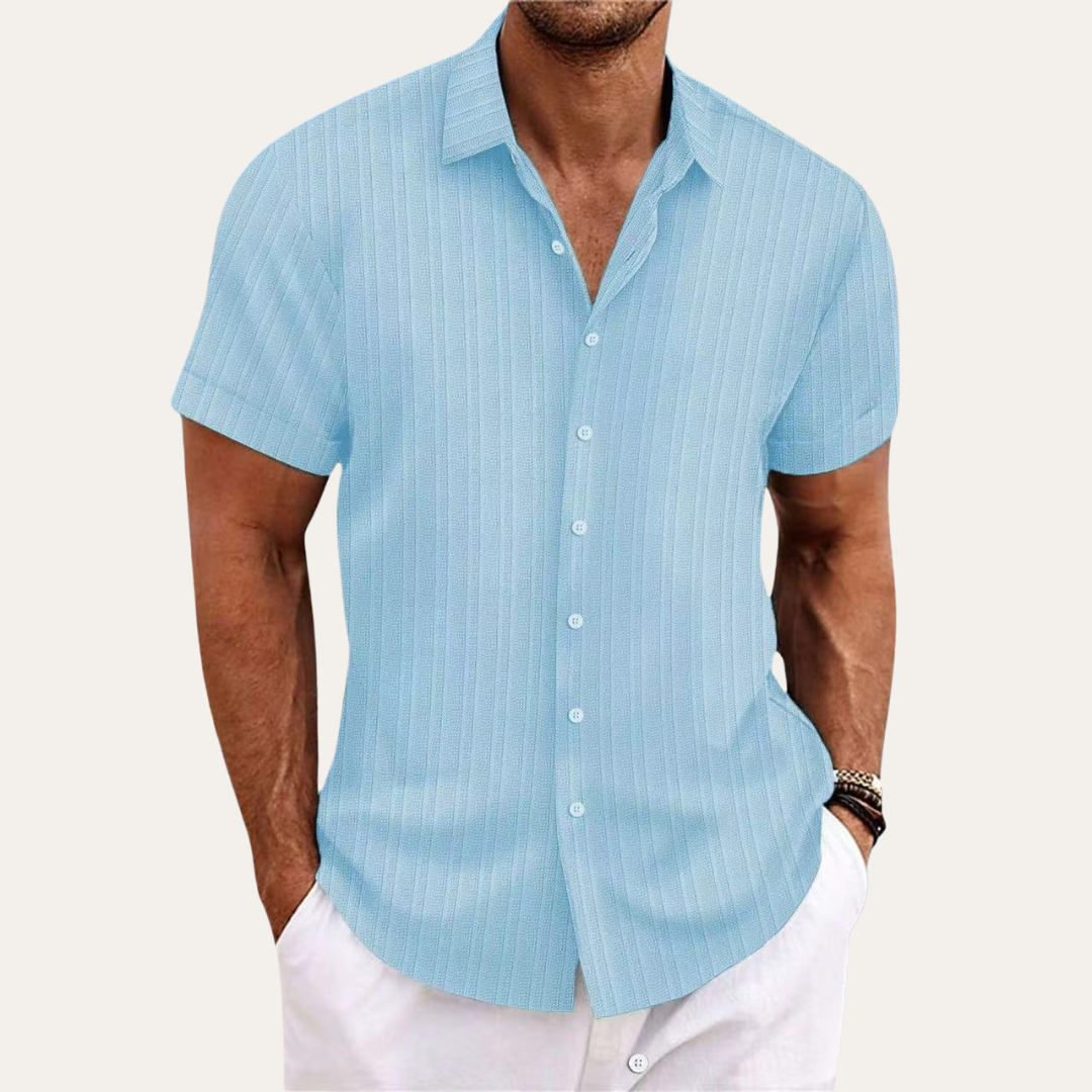 Fashionable men's striped short-sleeve shirt, a versatile button-down top for summer and casual outings.