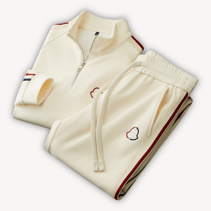 Men's two-piece casual set: comfortable full-zip hoodie & tapered joggers, ideal for everyday activewear.