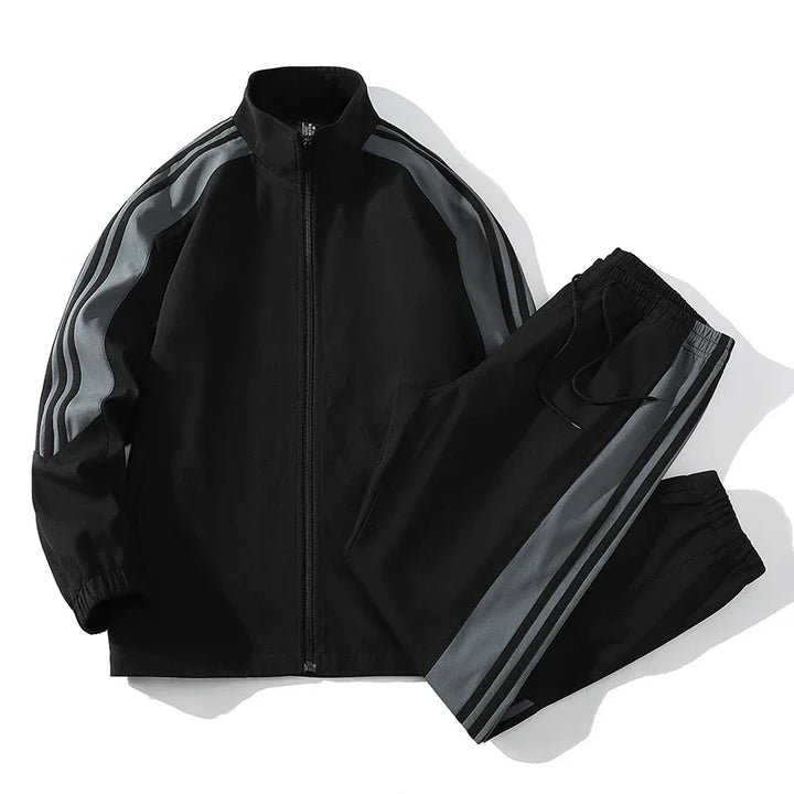 Streetwear style men's tracksuit for casual wear, two-piece set.