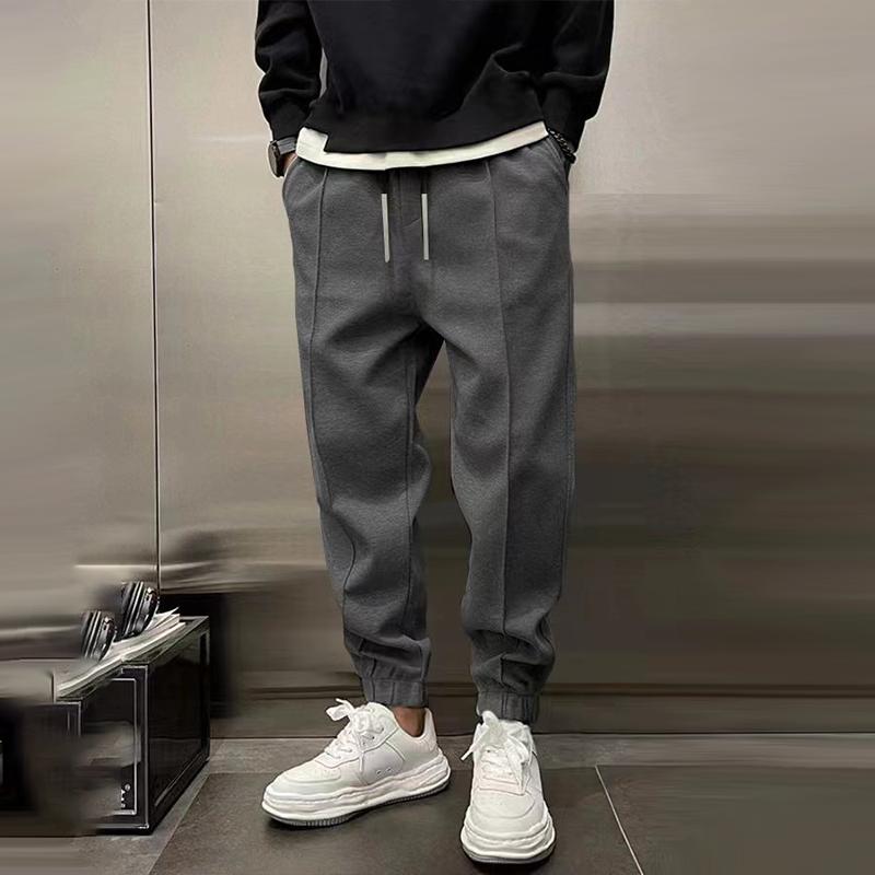 Premium men's comfort pants, relaxed fit, perfect for stylish everyday menswear.