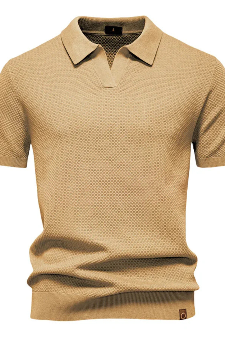 Men's short sleeve polo with ribbed details
