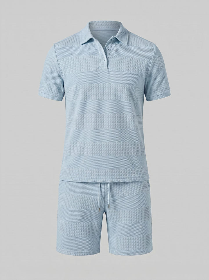 Men's two-piece set: Textured polo shirt & shorts. Perfect for a relaxed summer vibe.