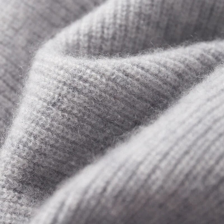Classic men's comfort hoodie with a relaxed fit, ideal for effortless style and ultimate softness.