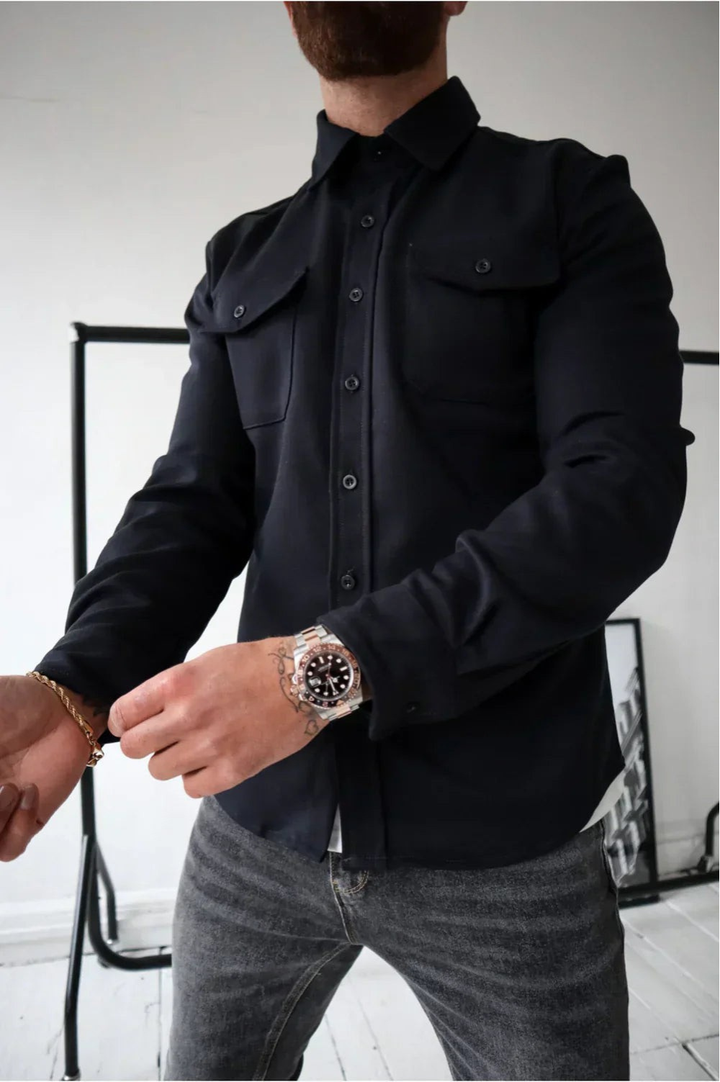 Functional men's overshirt, a durable button-up jacket for versatile casual wear.