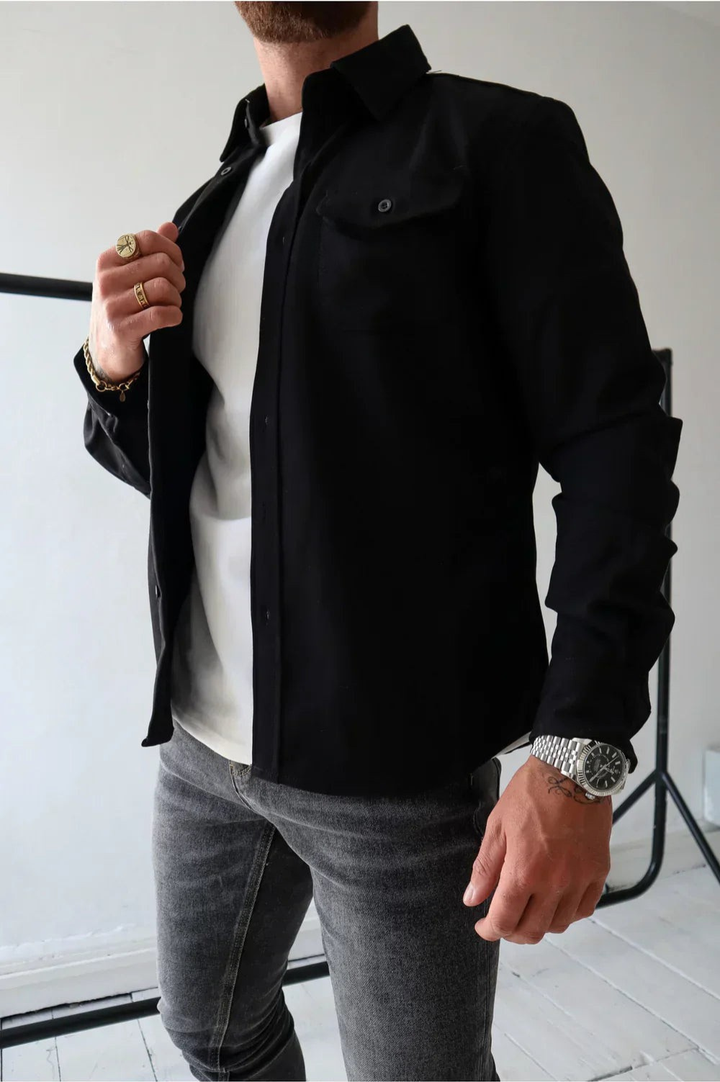 Button-up men's jacket for everyday wear, a stylish overshirt layer for transitional weather.