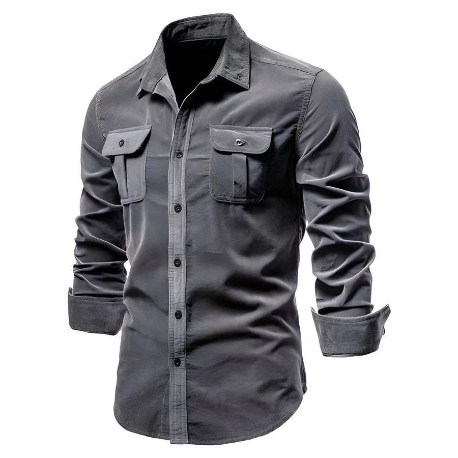 Comfortable men's versatile button-down shirt, perfect for stylish everyday wear. Tailored for a smart look.