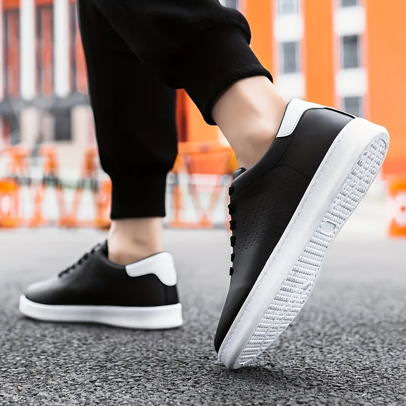 Versatile black men's trainers. Low-top casual sneakers for everyday comfort & modern style.