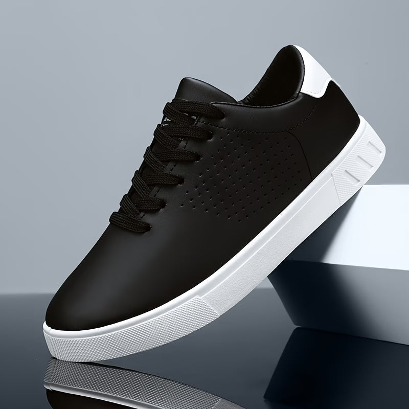 Everyday men's low-top trainers. Comfortable & classic casual footwear for versatile use.
