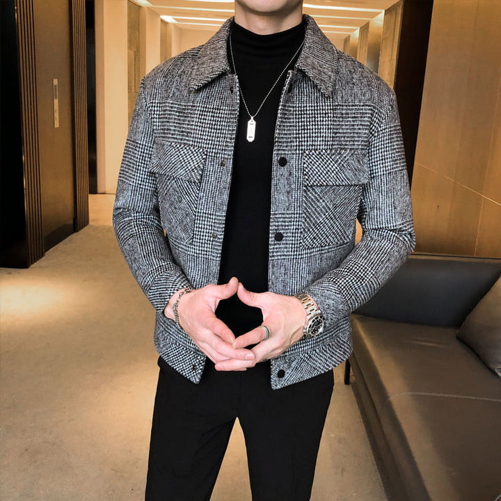 Men's versatile plaid shirt jacket for casual style. Perfect button-up outerwear for comfortable layering.