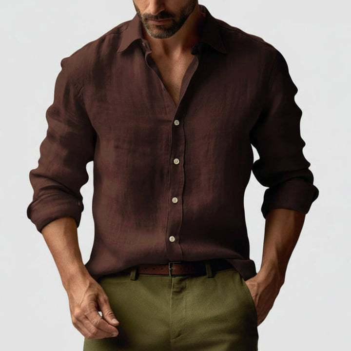 Versatile men's vintage button shirt. Relaxed summer style, perfect for casual long sleeve fashion.