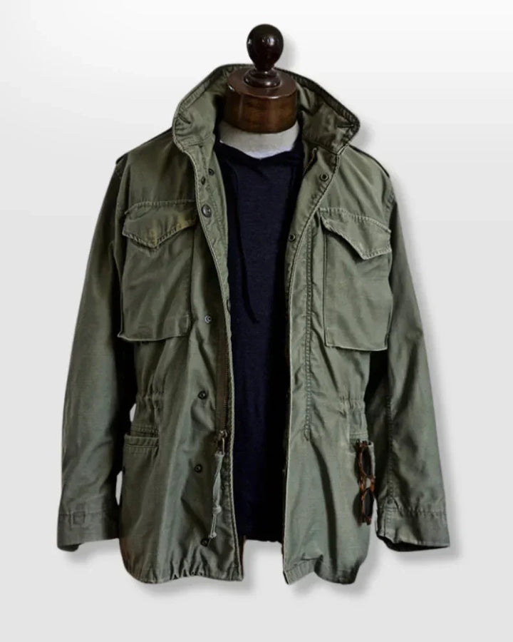Durable men's vintage field jacket, green, featuring an adjustable waist for a comfortable fit.