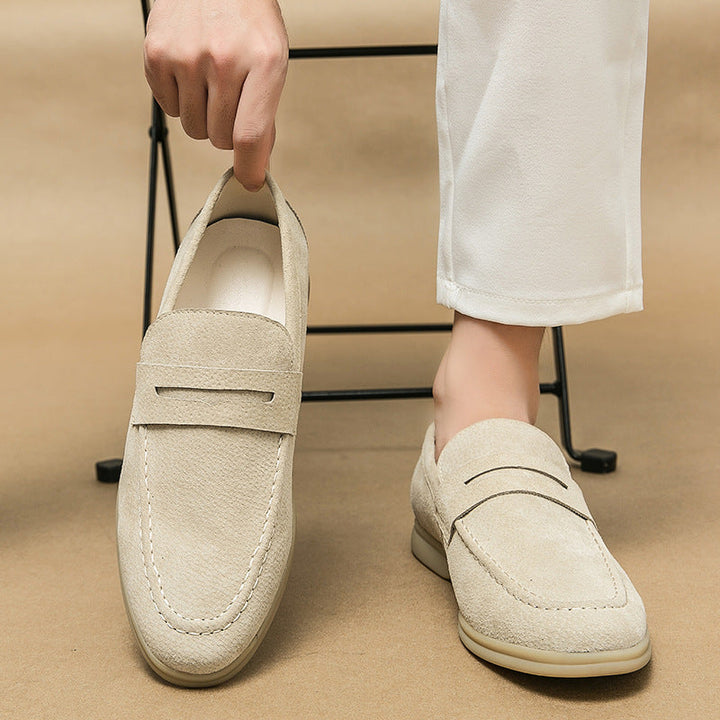 Men's smart casual loafers, vintage-inspired slip-on design for effortless everyday wear.