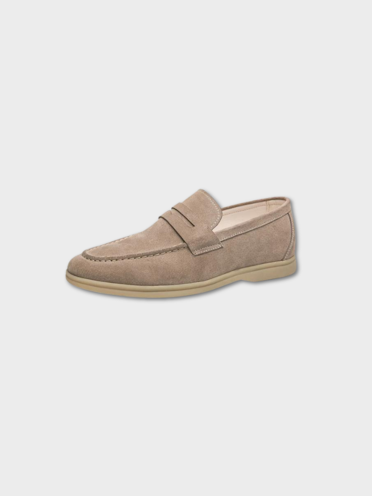Side view of men's comfortable loafers, featuring a classic vintage slip-on silhouette.