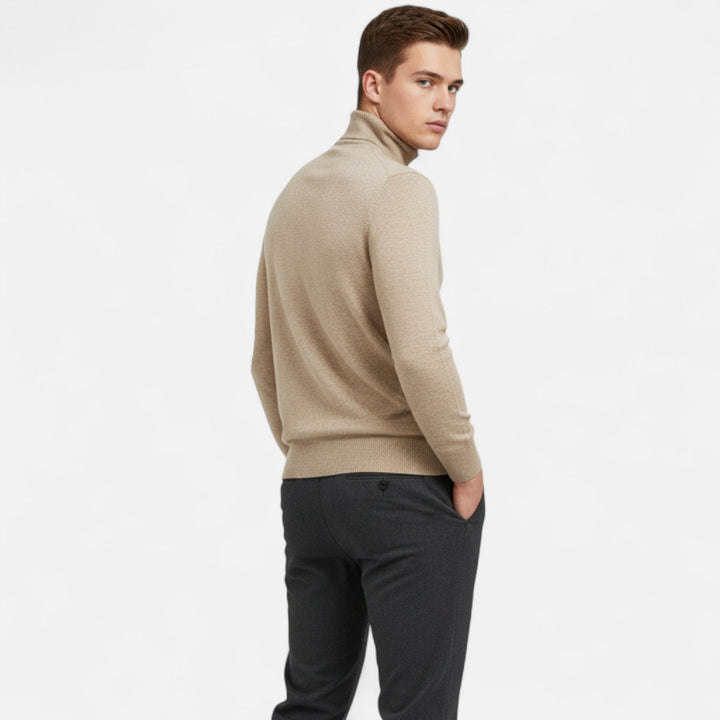 Comfortable men's high-neck pullover sweater, ideal for everyday casual winter fashion.