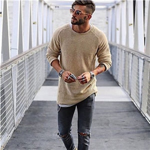 Stylish men's casual long sleeve crewneck sweater, ideal for effortless everyday wear and winter warmth.