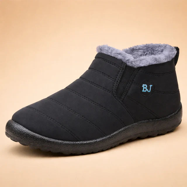 Men's warm waterproof ankle boots for ultimate winter comfort, featuring non-slip soles.