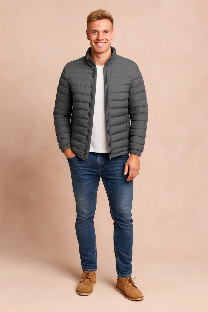 Men's warm winter puffer down jacket in black, perfect for cold weather.