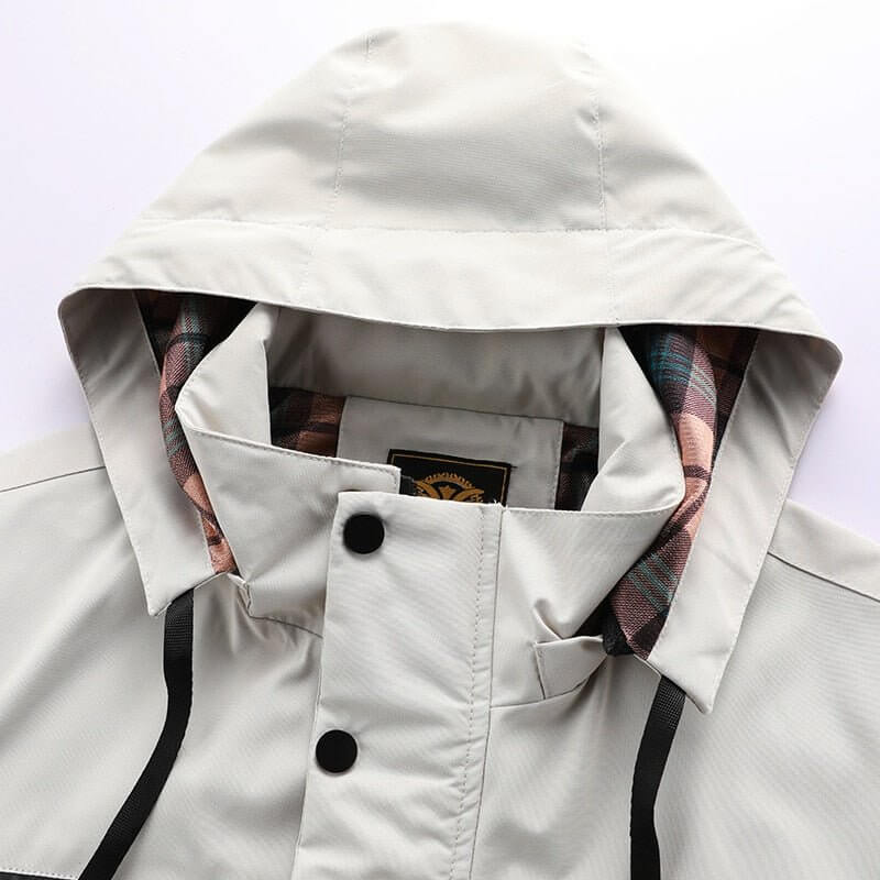 Rugged men's insulated puffer jacket. Waterproof & durable for ultimate winter warmth.