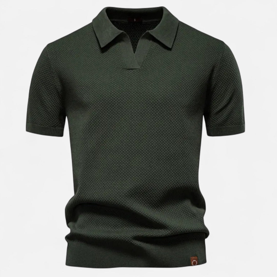 Discover the heritage style of our men's wool pineapple print polo shirt.