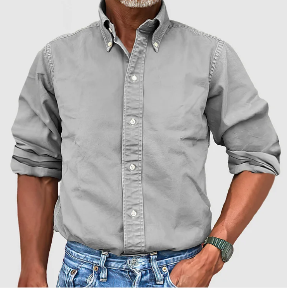 Everyday men's long-sleeve casual button-up shirt. Easy-care & versatile for various stylish occasions.
