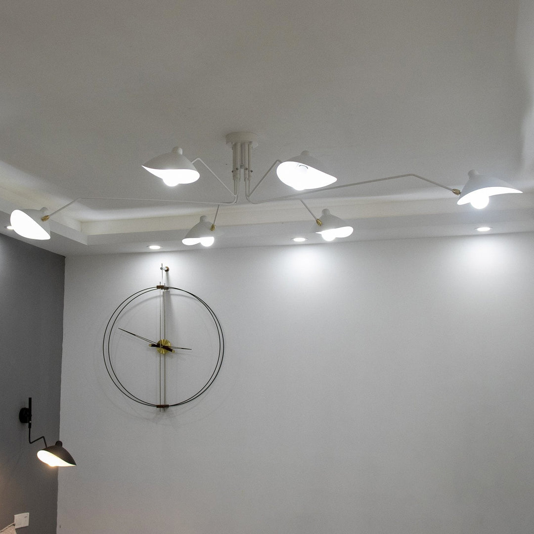 Dynamic white multi-arm ceiling lamp, adjustable, for bright living.
