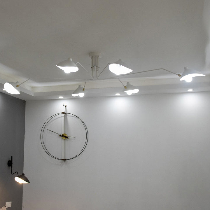Dynamic white multi-arm ceiling lamp, adjustable, for bright living.