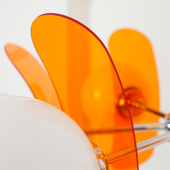 Ambient light from a Hawii sculptural pendant, a contemporary designer chandelier.