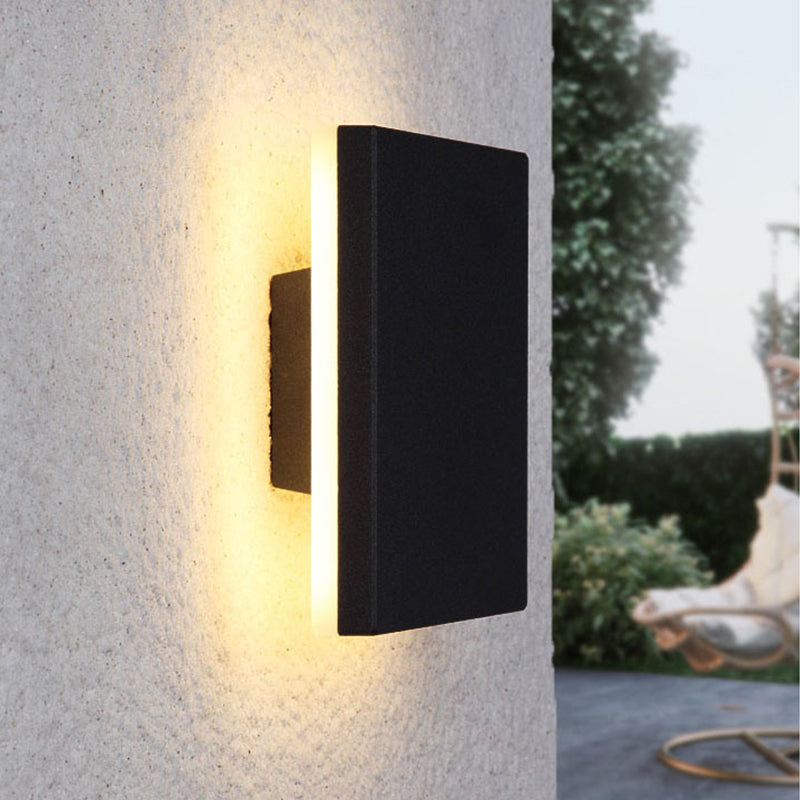Modern LED exterior light for focused and efficient outdoor illumination.