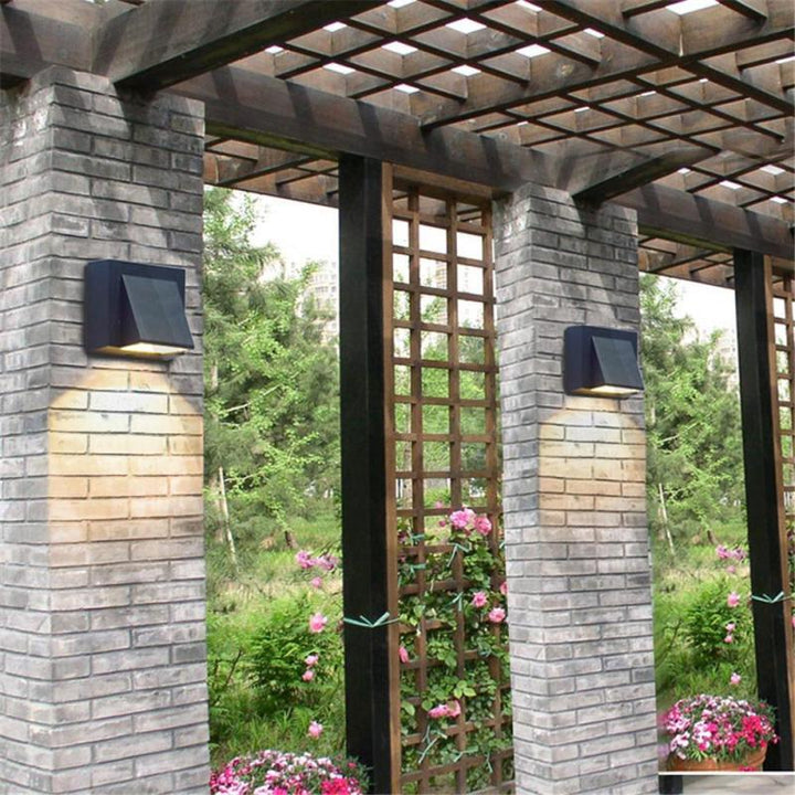 Elegant LED garden wall light sconce; modern outdoor lighting for pathways & ambiance.