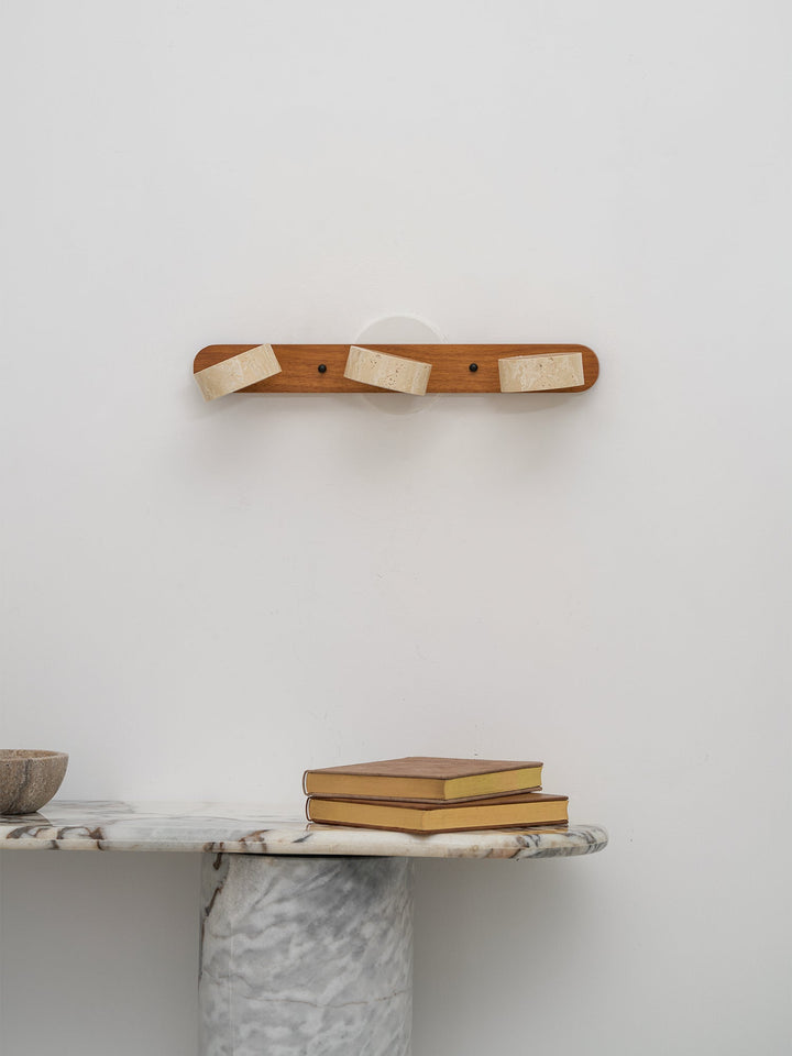 Stylish dimmable LED wall lamp, ideal for versatile interior lighting.