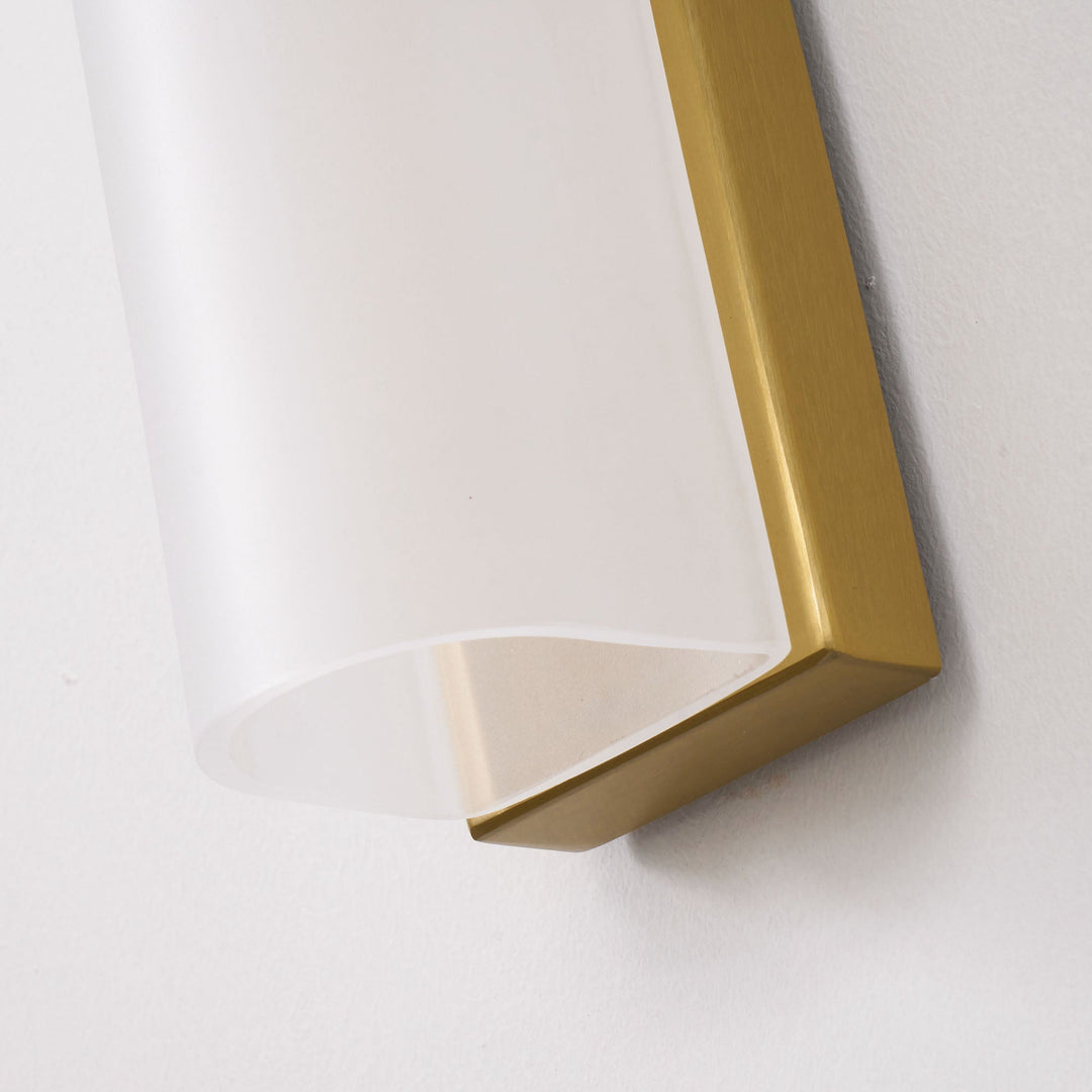 Dimmable vertical LED bathroom lamp, modern, for functional elegance.