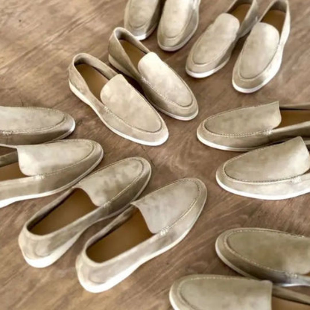 Men's versatile navy loafers, round toe slip-on for effortless all-day comfort.