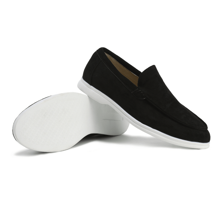 Stylish khaki men's casual slip-on shoes, perfect for everyday comfort and fashion.