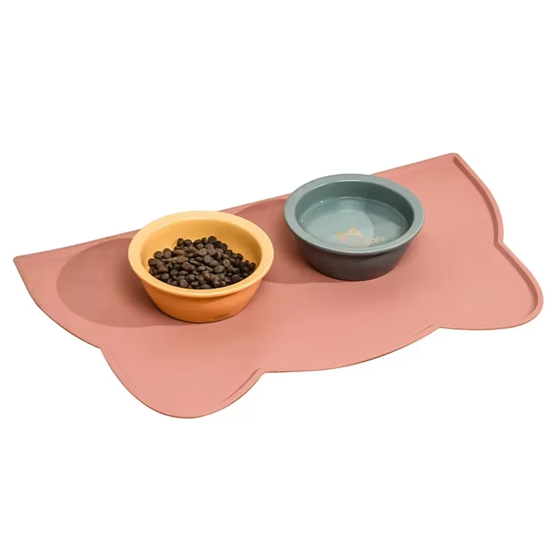 Convenient non-slip silicone mat for cat food bowls, making cleanup a breeze. Pet owner must-have.