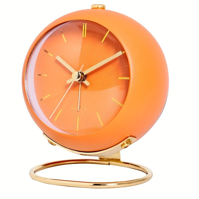Desk clock with luminous hands, silent operation, and a modern Nordic metal frame