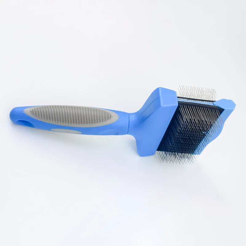 Pet shampoo comb for detangling cat & dog fur. A multi-functional grooming brush for healthy, tangle-free coats.