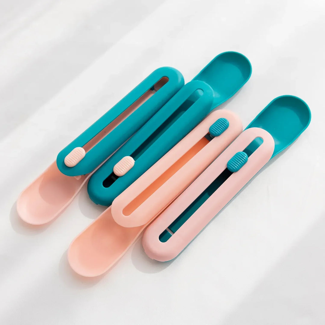 Pet Food Dispenser Spoon with Slider for cats & dogs, ideal for wet food and paste. Hygienic pet feeding tool.