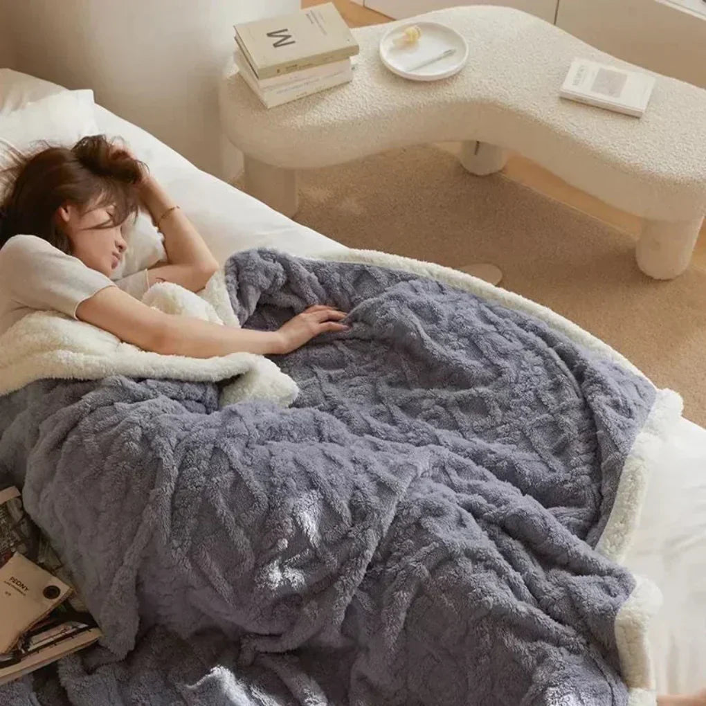 Soft & comfortable plush heavy knit wool throw blanket, designed for ultimate warmth and relaxation.
