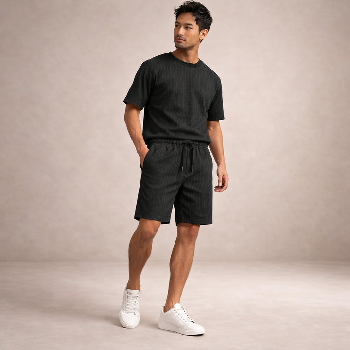 Men's casual drawstring shorts, relaxed fit, elastic waist, perfect for everyday summer style.