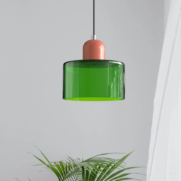 Create a warm atmosphere with this retro glass pendant lamp and adjustable cord.