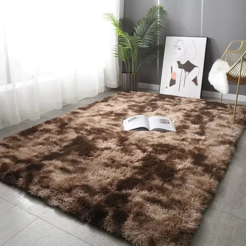 Round ultra-soft fluffy rug, ideal for adding comfort & style to any living room or bedroom decor.