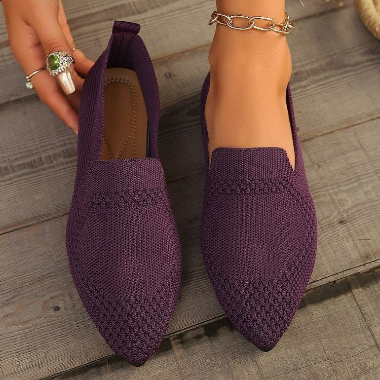 Elegant slip-on women's ballet flats with seamless knit design, perfect for versatile styling.