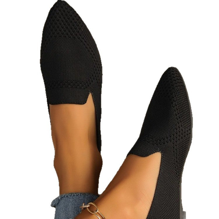 Stylish women's ballet flats, seamless knit upper, pointed toe design, offering ultimate comfort and elegance.