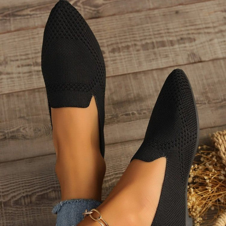 Breathable seamless knit women's ballet flats, comfortable and lightweight, ideal for spring and summer.