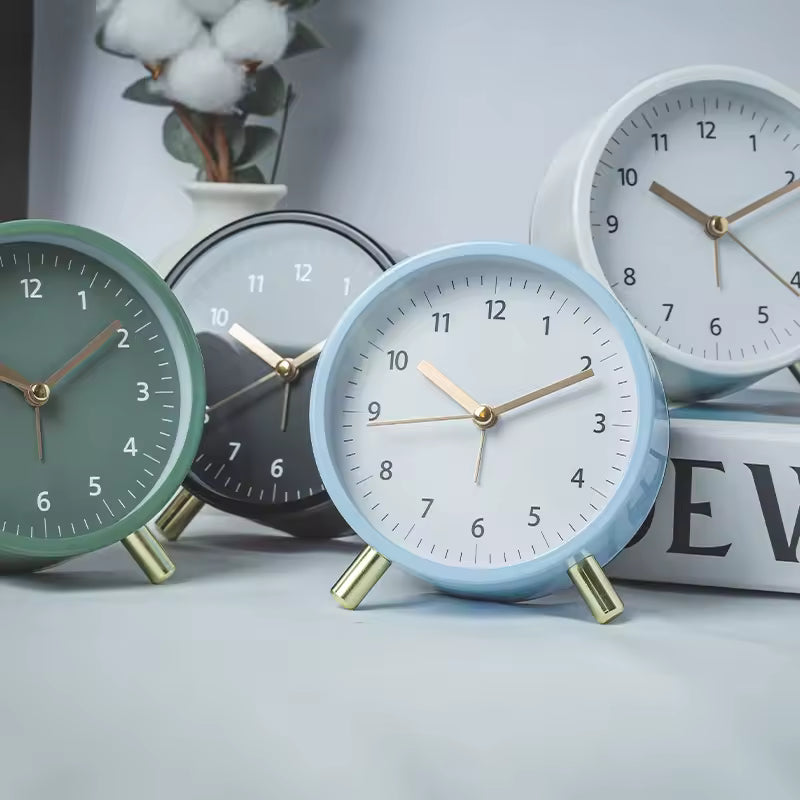 Functional and elegant minimalist table clock with silent movement, Scandinavian style.