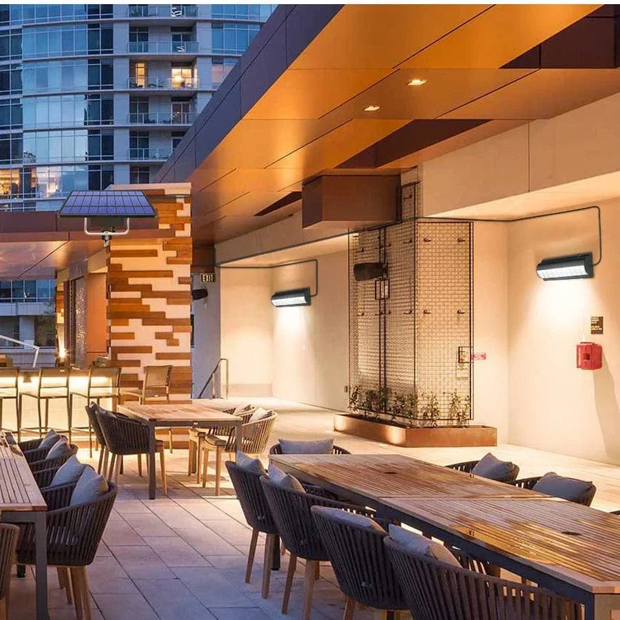 Single solar pendant light with LED for outdoor garden accent. Sustainable & weather-resistant patio lighting.