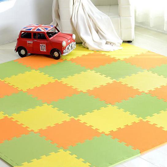Baby activity mat: soft, cushioned interlocking foam tiles for a safe play area.
